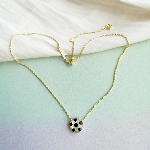Authentic Kendra Scott Soccer Short Pendant Necklace - Picture 3 of 4